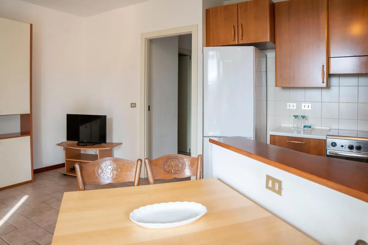 022 - Appartamento Segesta, 400 metri dal Mare con giardino e terrazzo Sestri Levante Italia